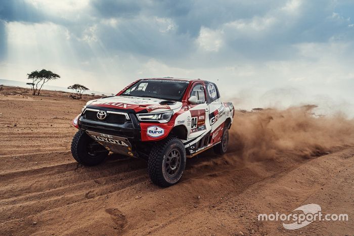 #304 Toyota Gazoo Racing: Giniel De Villiers, Alex Haro