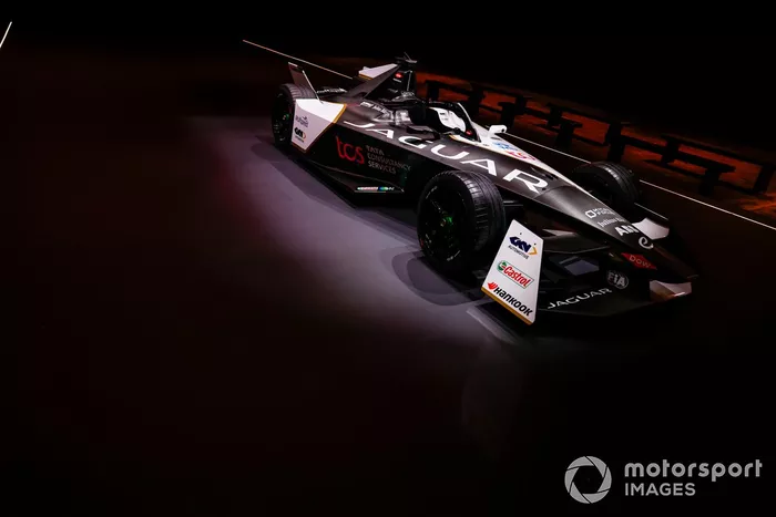 Jaguar I-TYPE 6