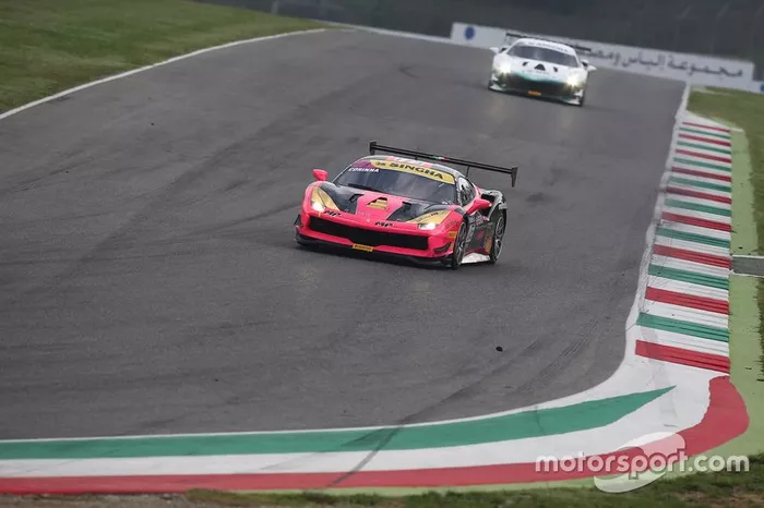 #173 Ferrari 488 Challenge, Ineco - MP Racing: Corinna Gostner