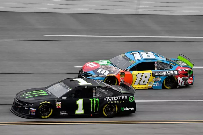  Kurt Busch, Chip Ganassi Racing, Chevrolet Camaro Monster Energy and  Kyle Busch, Joe Gibbs Racing, Toyota Camry M&M's Hazelnut