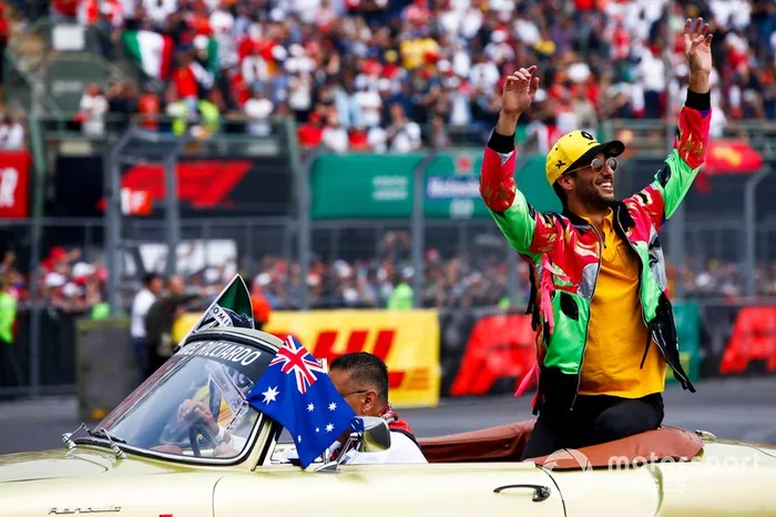 Daniel Ricciardo, Renault F1 Team, en el desfile de pilotos