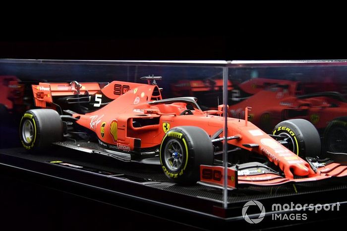 El Ferrari SF90 a escala