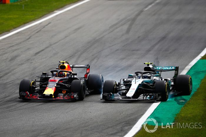 Max Verstappen, Red Bull Racing RB14 Tag Heuer, batalla con Valtteri Bottas, Mercedes AMG F1 W09