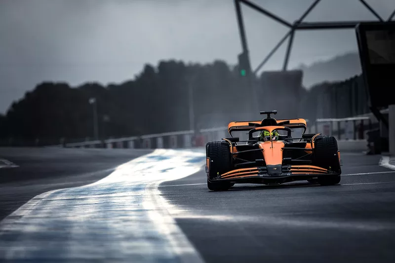 Lando Norris, McLaren, lors d'essais Pirelli