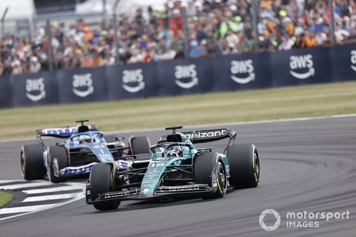 Lance Stroll, Aston Martin AMR23, Esteban Ocon, Alpine A523