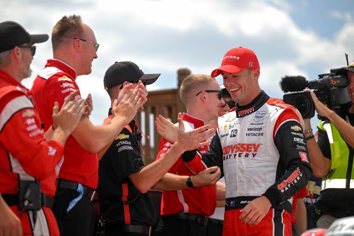 Ganador Scott McLaughlin, Team Penske Chevrolet, Victory Lane