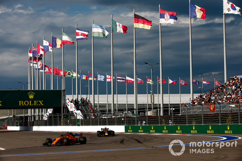 P16: Stoffel Vandoorne, McLaren MCL33