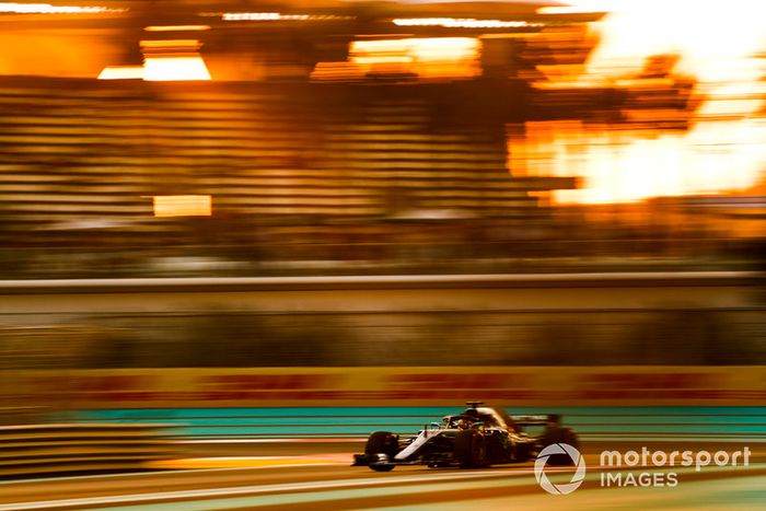 Lewis Hamilton, Mercedes AMG F1 W09 EQ Power+