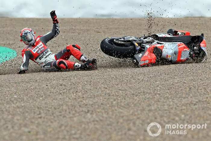 Michele Pirro, Ducati team caída