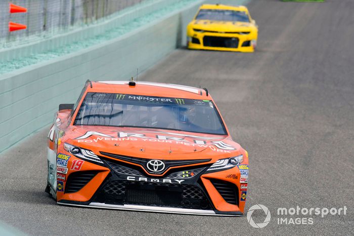 Daniel Suarez, Joe Gibbs Racing, Toyota Camry ARRIS