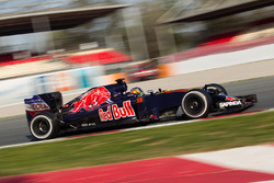 Карлос Сайнс мл., Scuderia Toro Rosso STR11