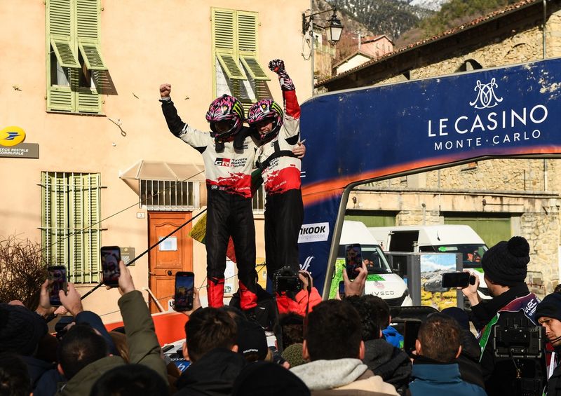 Oliver Solberg, Elliott Edmondson, Toyota Gazoo Racing WRT Toyota GR Yaris Rally1