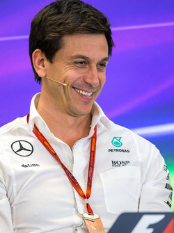 Прес-конференція: керівник Mercedes AMG F1 Тото Вольфф