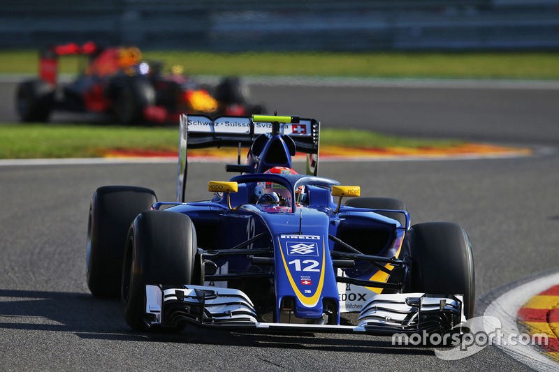 Sauber C35, Halo personalizzato