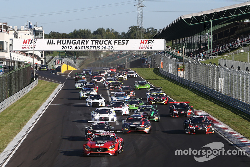 8. Start: #88 AKKA ASP Mercedes AMG GT3: Tristan Vautier, Felix Rosenqvist leads
