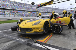 #3 Corvette Racing Chevrolet Corvette C7.R: Antonio Garcia, Jan Magnussen, Mike Rockenfeller, pit action