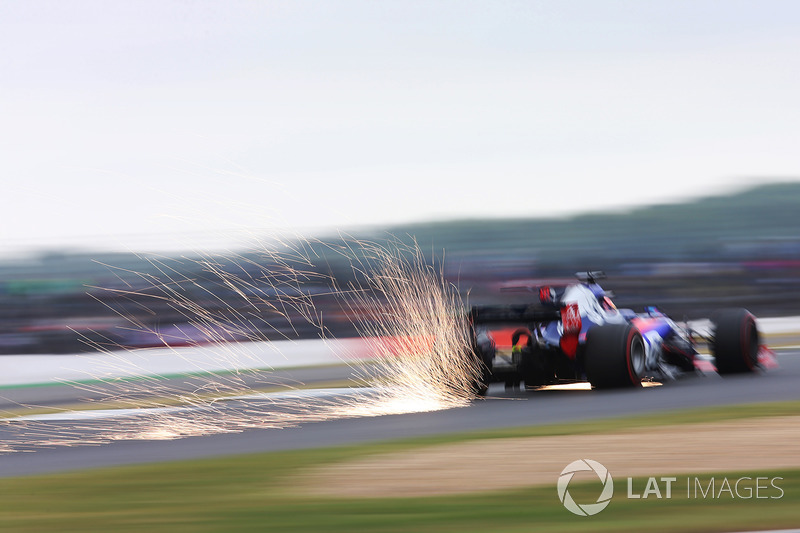 Daniil Kvyat, Scuderia Scuderia Toro Rosso STR12 Sparks