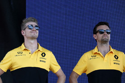 Nico Hulkenberg, Renault Sport F1 Team, Jolyon Palmer, Renault Sport F1 Team