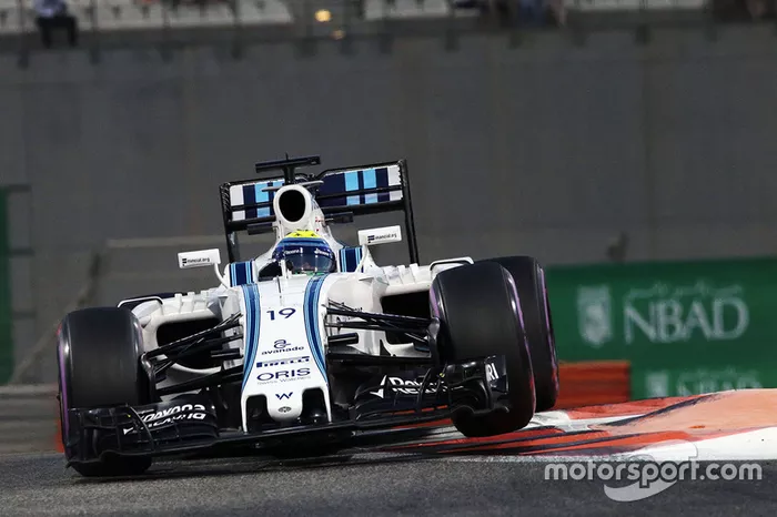 Ao contrário de Button, no entanto, Massa terminou a prova e levou dois pontos para casa na 250º e última corrida na F1.