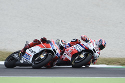 Данило Петруччи, Octo Pramac Racing, и Хорхе Лоренсо, Ducati Team