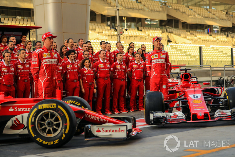 Kimi Raikkonen, Ferrari SF70H and Sebastian Vettel, Ferrari SF70H in the team photo