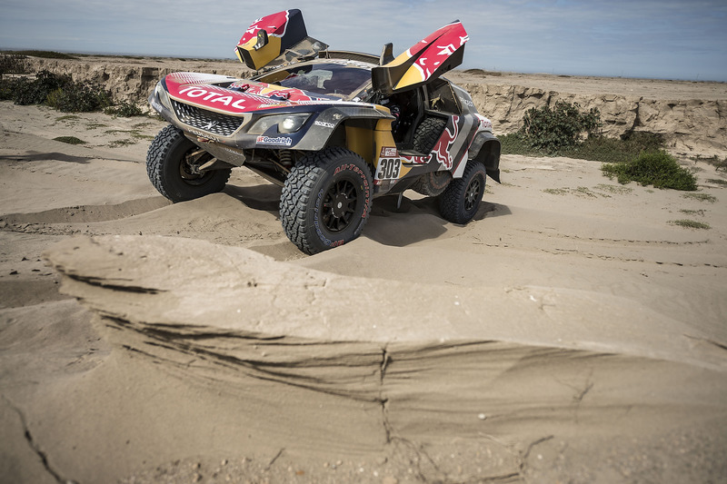 #303 Peugeot Sport Peugeot 3008 DKR: Carlos Sainz, Lucas Cruz