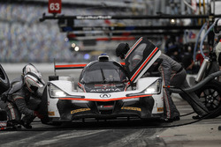 #7 Acura Team Penske Acura DPi, P: Helio Castroneves, Ricky Taylor, Graham Rahal, pit stop