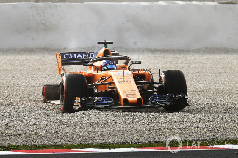 Fernando Alonso, McLaren MCL33 salida de pista