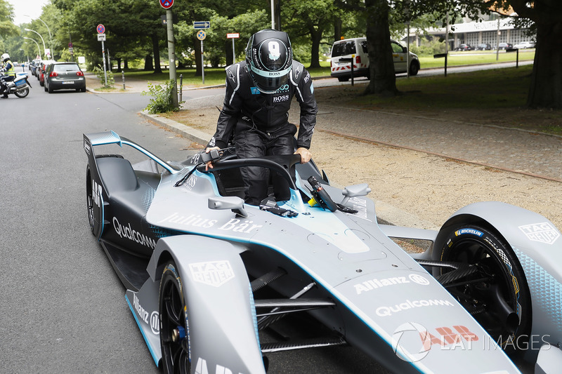 Formula 1 World Champion, Nico Rosberg with the Gen2 Formula E car