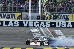 Ganador, Kevin Harvick, Stewart-Haas Racing, Ford