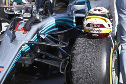 The helmet of Lewis Hamilton, Mercedes AMG F1 W09, 1st position, on his car in Parc Ferme