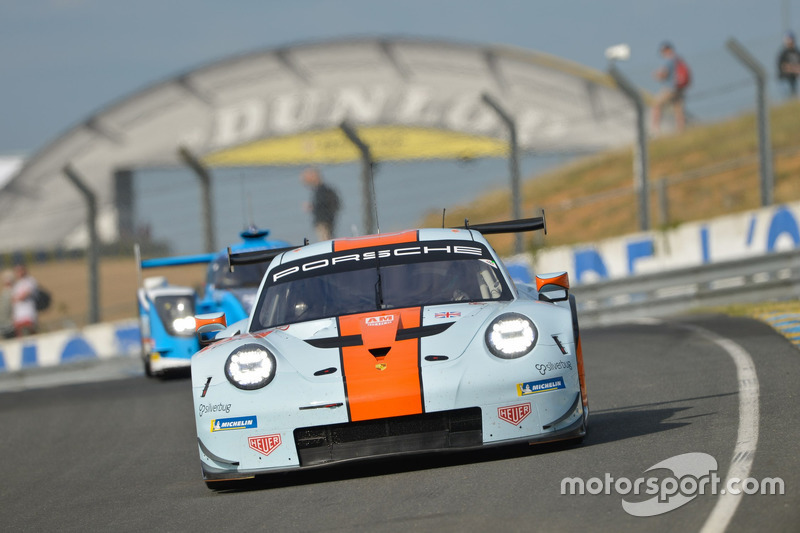 #86 Gulf Racing Porsche 911 RSR: Michael Wainwright, Benjamin Barker, Alex Davison