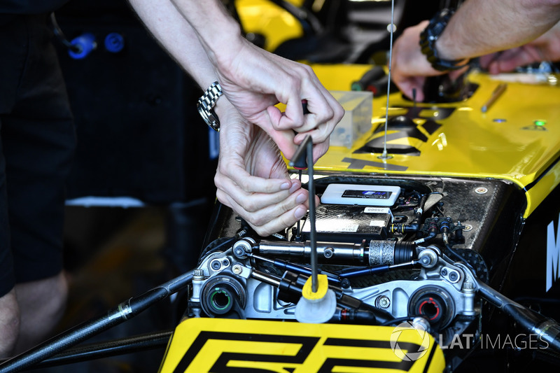Detalle de la suspensión delantera del Renault Sport F1 Team R.S. 18