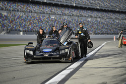 #10 Wayne Taylor Racing Cadillac DPi, P: Renger van der Zande, Jordan Taylor, Ryan Hunter-Reay