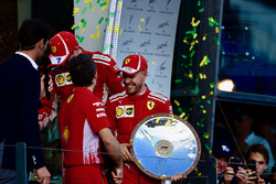 Sebastian Vettel, Ferrari y Kimi Raikkonen, Ferrari, Mark Webber