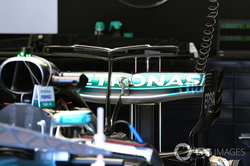 Mercedes-Benz F1 W08 rear wing