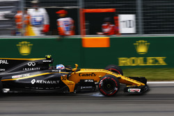 Jolyon Palmer, Renault Sport F1 Team RS17, bloque une roue