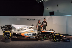 Sergio Perez und Esteban Ocon mit dem Force India VJM10