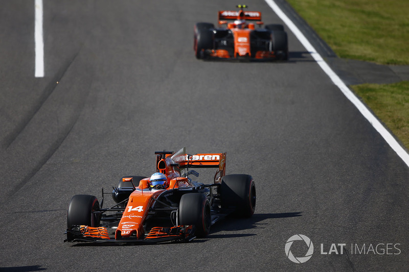 Fernando Alonso, McLaren MCL32, Stoffel Vandoorne, McLaren MCL32