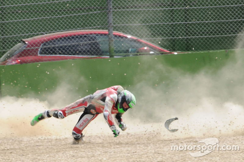 Авария Юджина Лаверти, Milwaukee Aprilia World Superbike Team