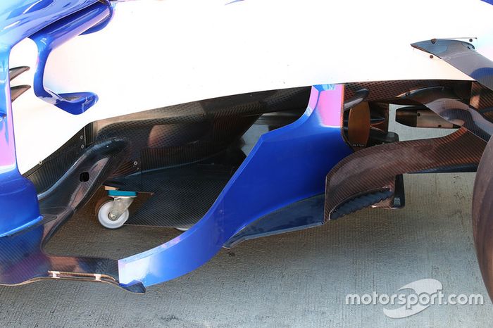 Sauber C36 detalhe aero