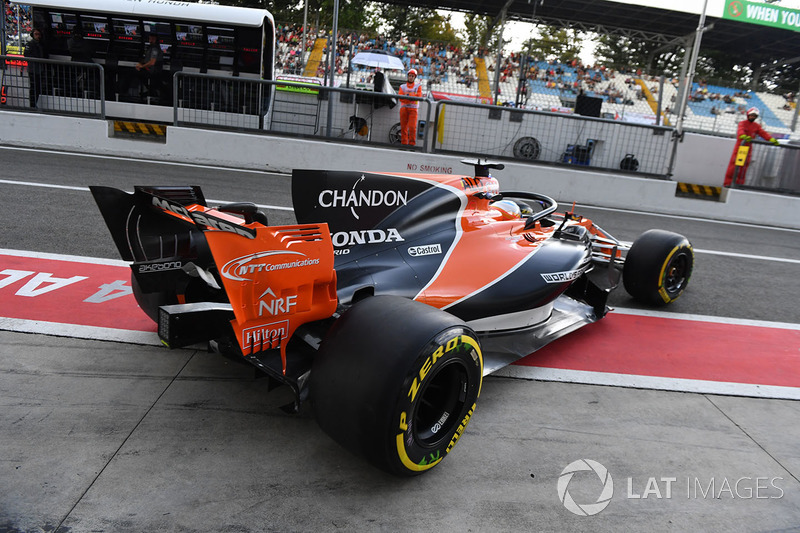 Fernando Alonso, McLaren MCL32, halo