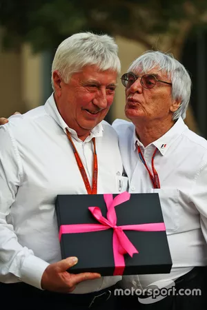 Herbie Blash, délégué de la FIA, avec Bernie Ecclestone