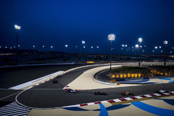 Fernando Alonso, McLaren MCL32, Kevin Magnussen, Haas F1 Team VF-17, Pascal Wehrlein, Sauber C36-Fer