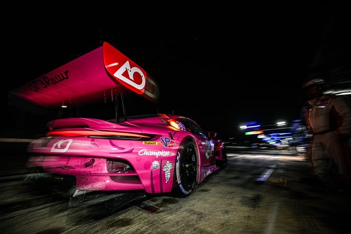 #77 AO Racing Porsche 911: Nick Tandy, Harry King, Alessio Picariello