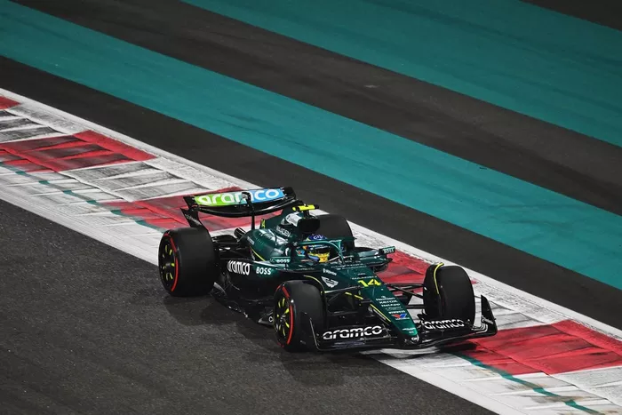 Fernando Alonso, Aston Martin Racing