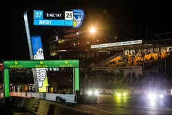 Ambiance at pit exit