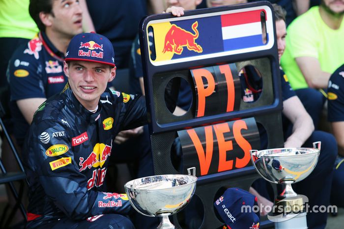Ganador, Max Verstappen, Red Bull Racing celebra