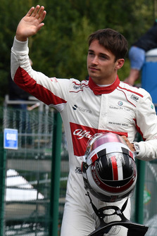 Uitvaller Charles Leclerc, Sauber loopt terug