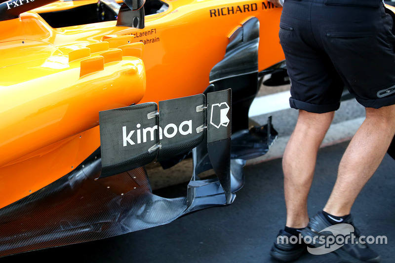 McLaren MCL33 side